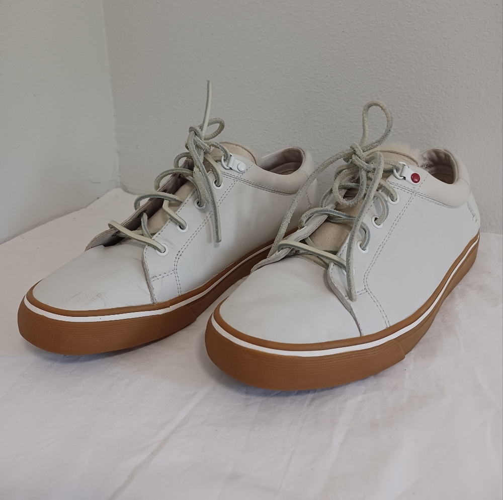 Ugg Brock Men's white leather sneaker lace-up size 8.5